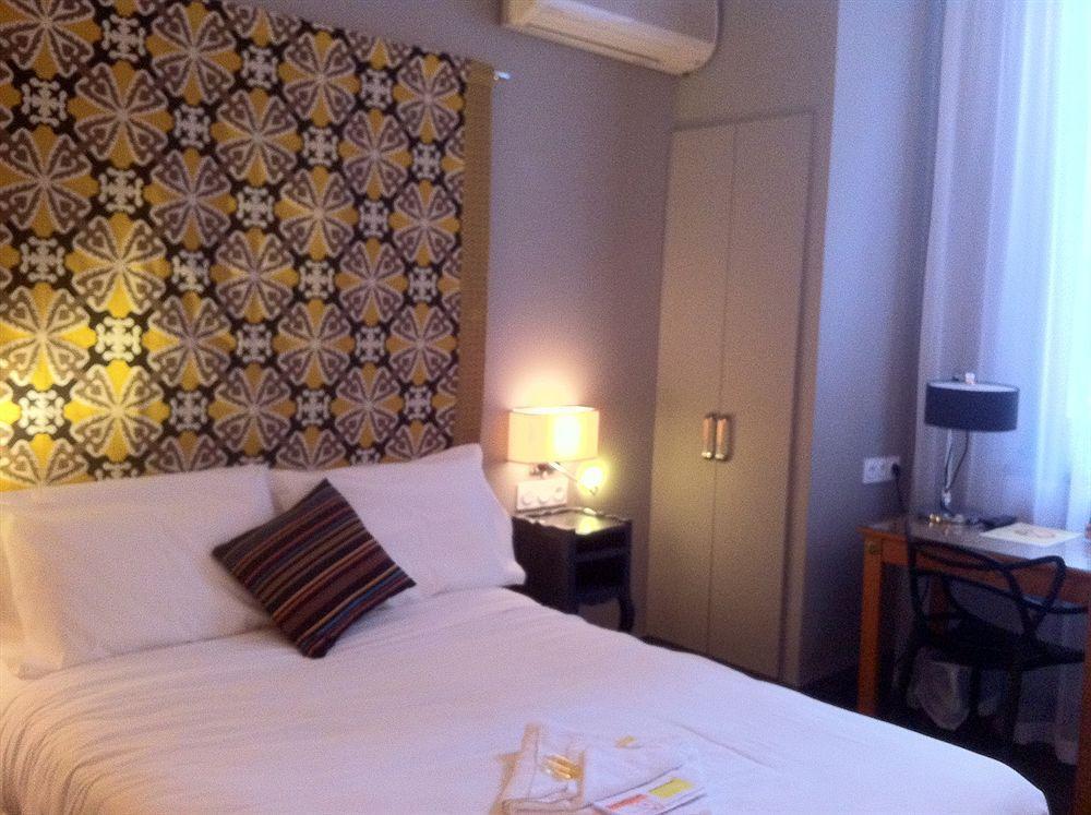 Hotel Raymond 4 Toulouse Pokoj fotografie